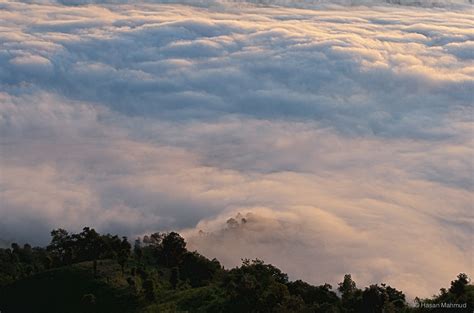  Where the Clouds Meet the Sky: Eine Reise durch Indien in Fotografien - Ein Meisterwerk der visuellen Poesie